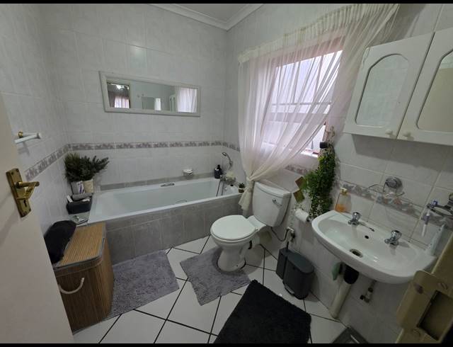 3 BEDROOM TOWNHOUSE TO LET IN VAALPARK